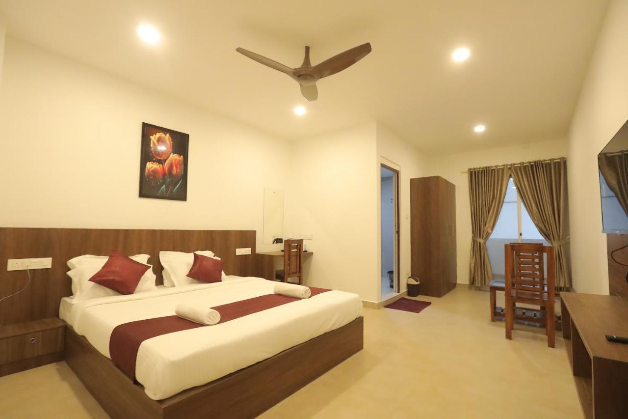 Hotel Dream Suite, Kattappana Exterior photo